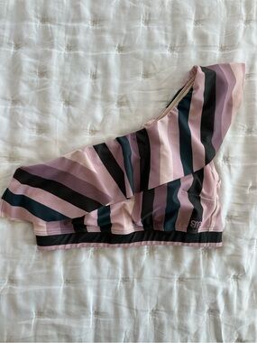 Albion Fit Icon Wave Crop Swim Top